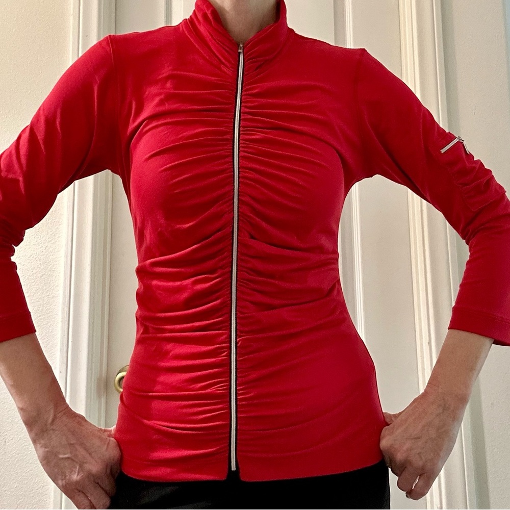 🎁🎄SLIMMING HOLIDAY RED BEBE RUCHED ZIP TOP SOFT STRETCHY - Picture 2 of 7